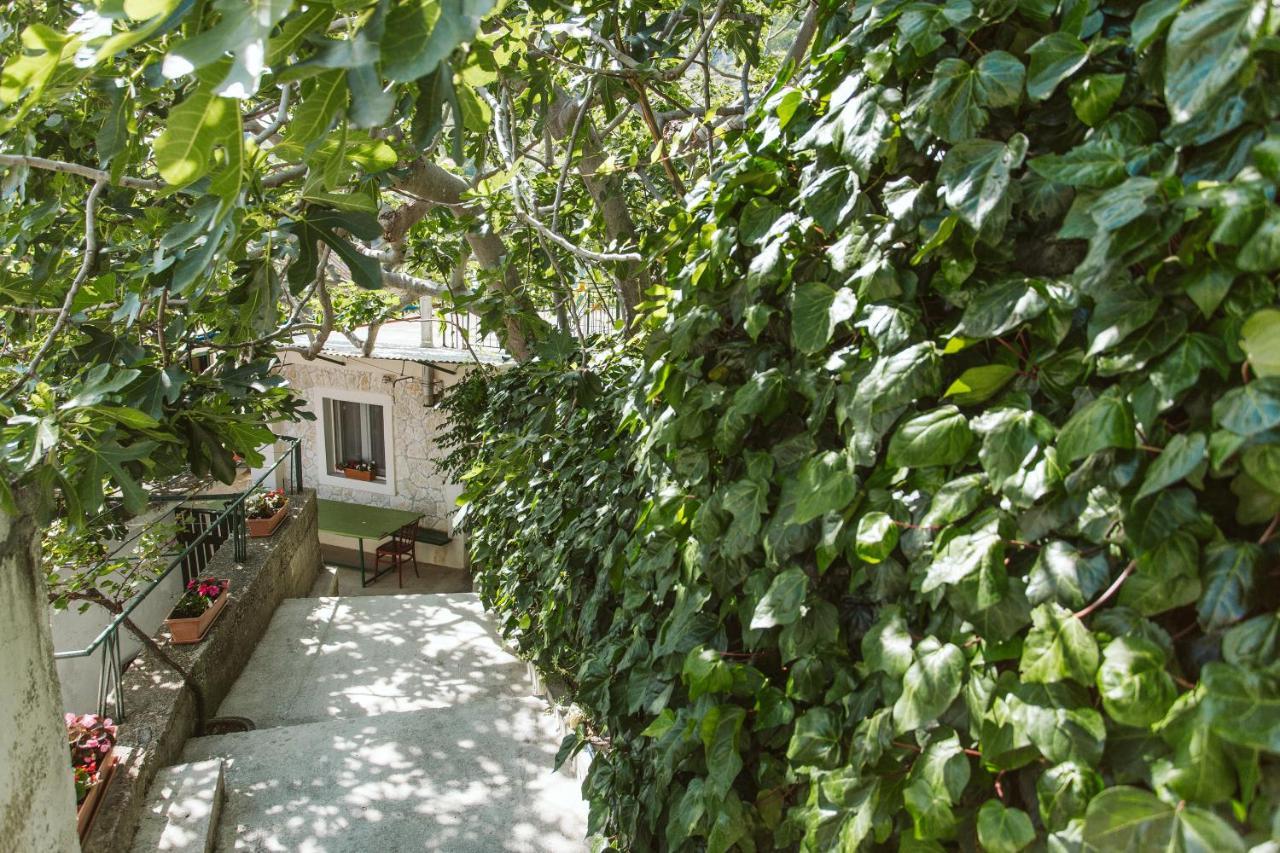 Apartment Kuzmanic Lokva Rogoznica Exteriér fotografie