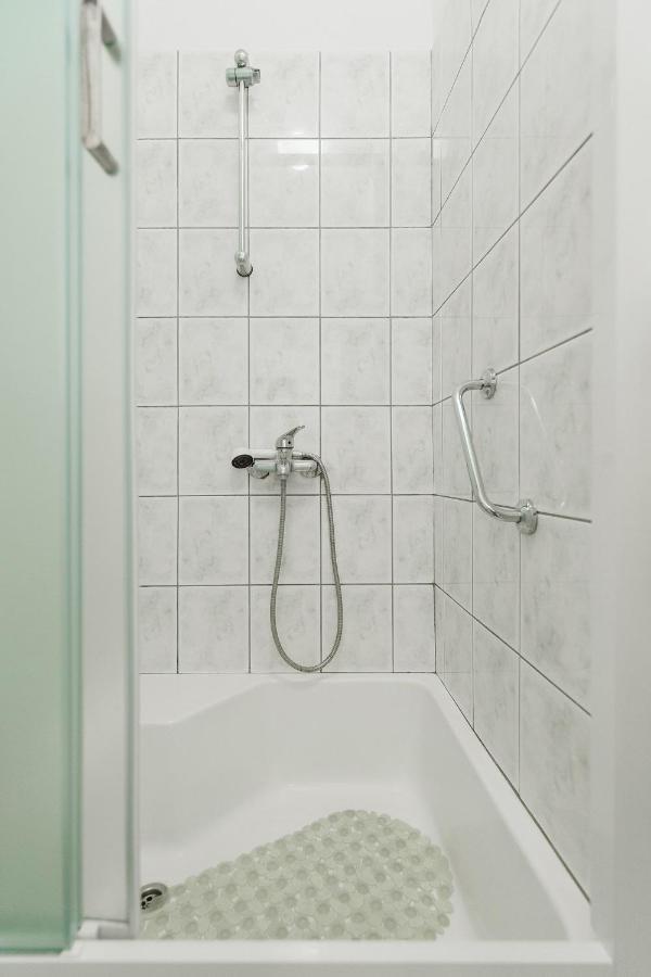 Apartment Kuzmanic Lokva Rogoznica Exteriér fotografie